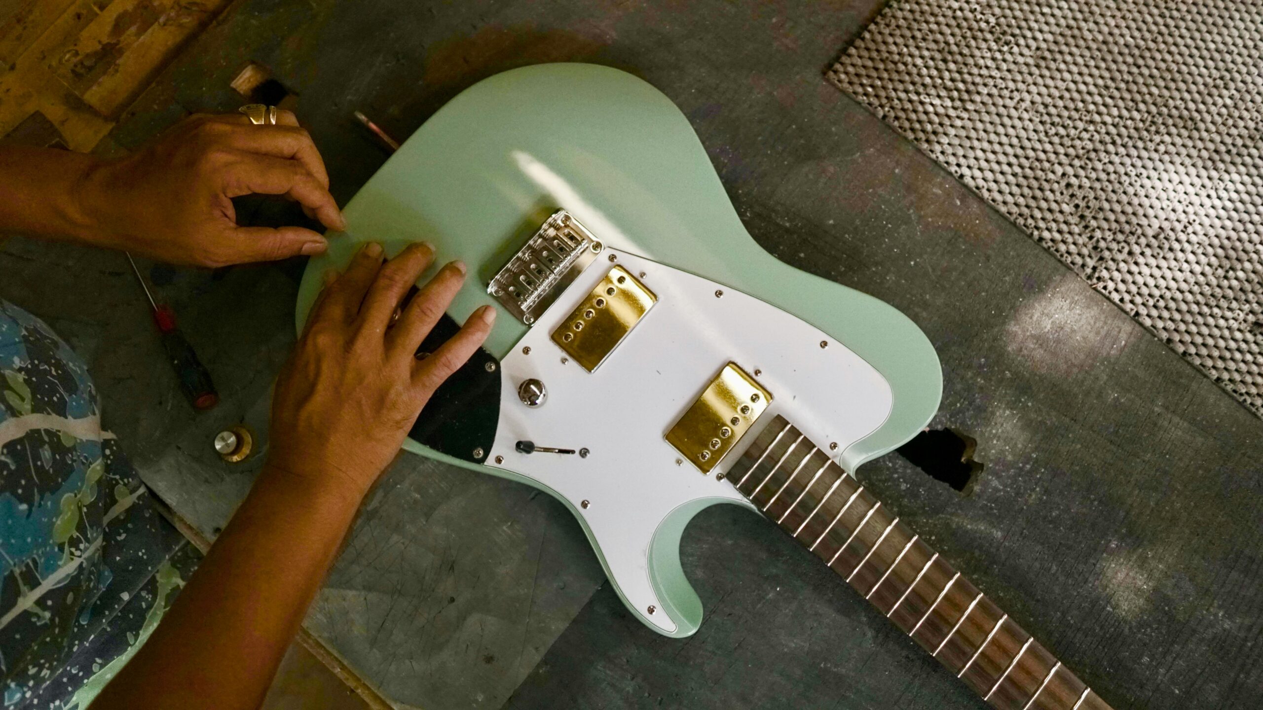 5 Ways to Save Money on Guitar Maintenance