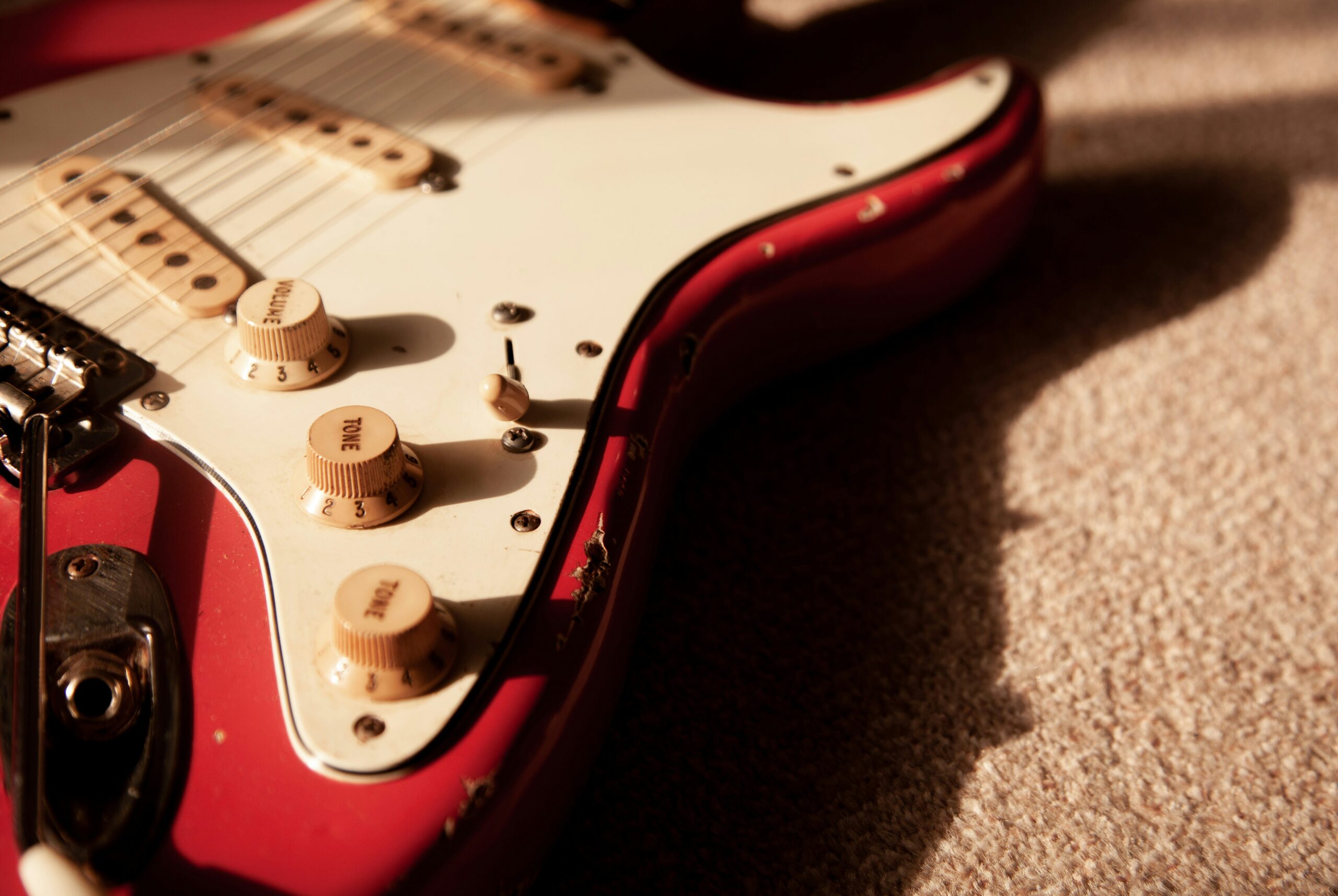 A Quick History of Stratocaster Copies